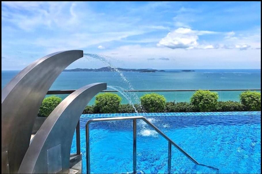 The Peak Towers Apartment Pattaya Exterior photo