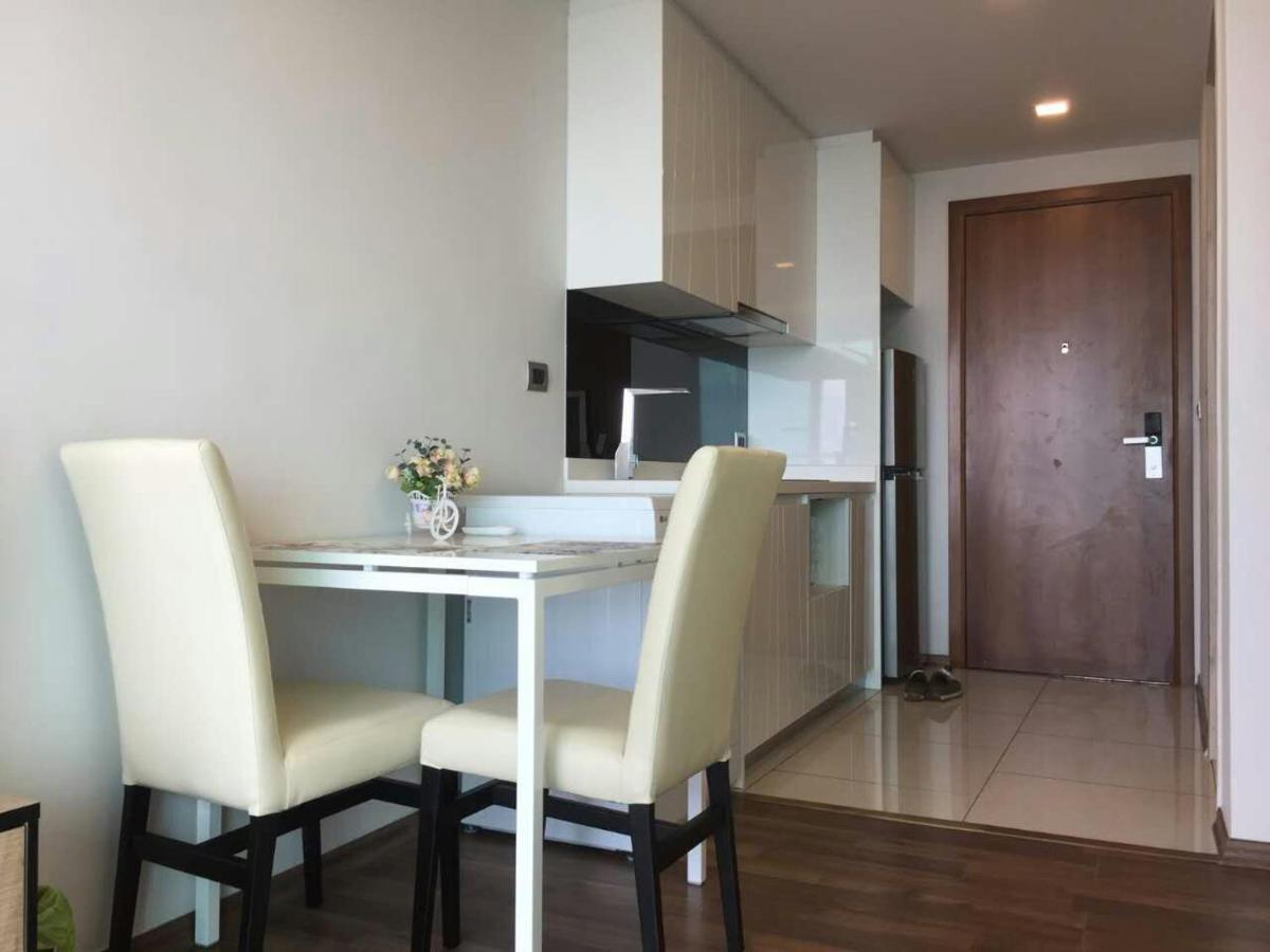 The Peak Towers Apartment Pattaya Exterior photo